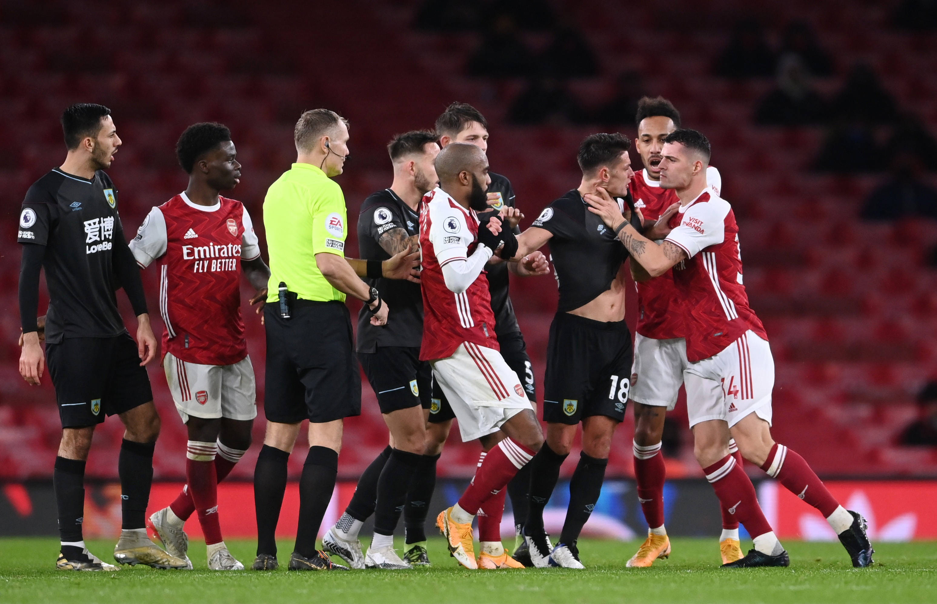 穩坐榜首 穩坐榜首